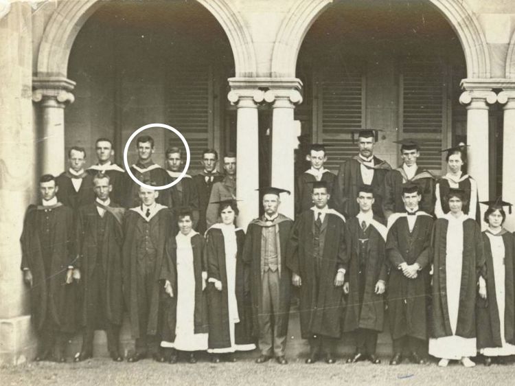 This is an image of Charles Wonderley and Walde Fisher on their UQ graduation day in 1916.