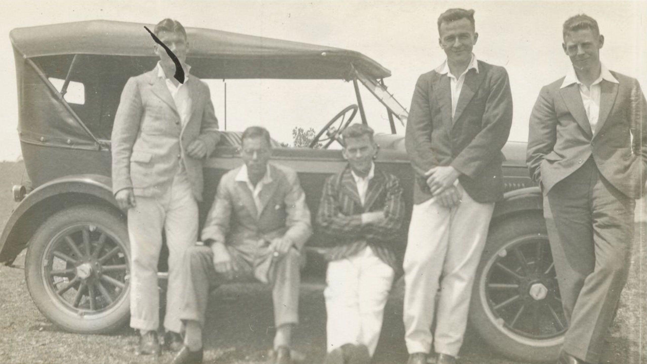An image of members of the UQ cricket team in 1930.