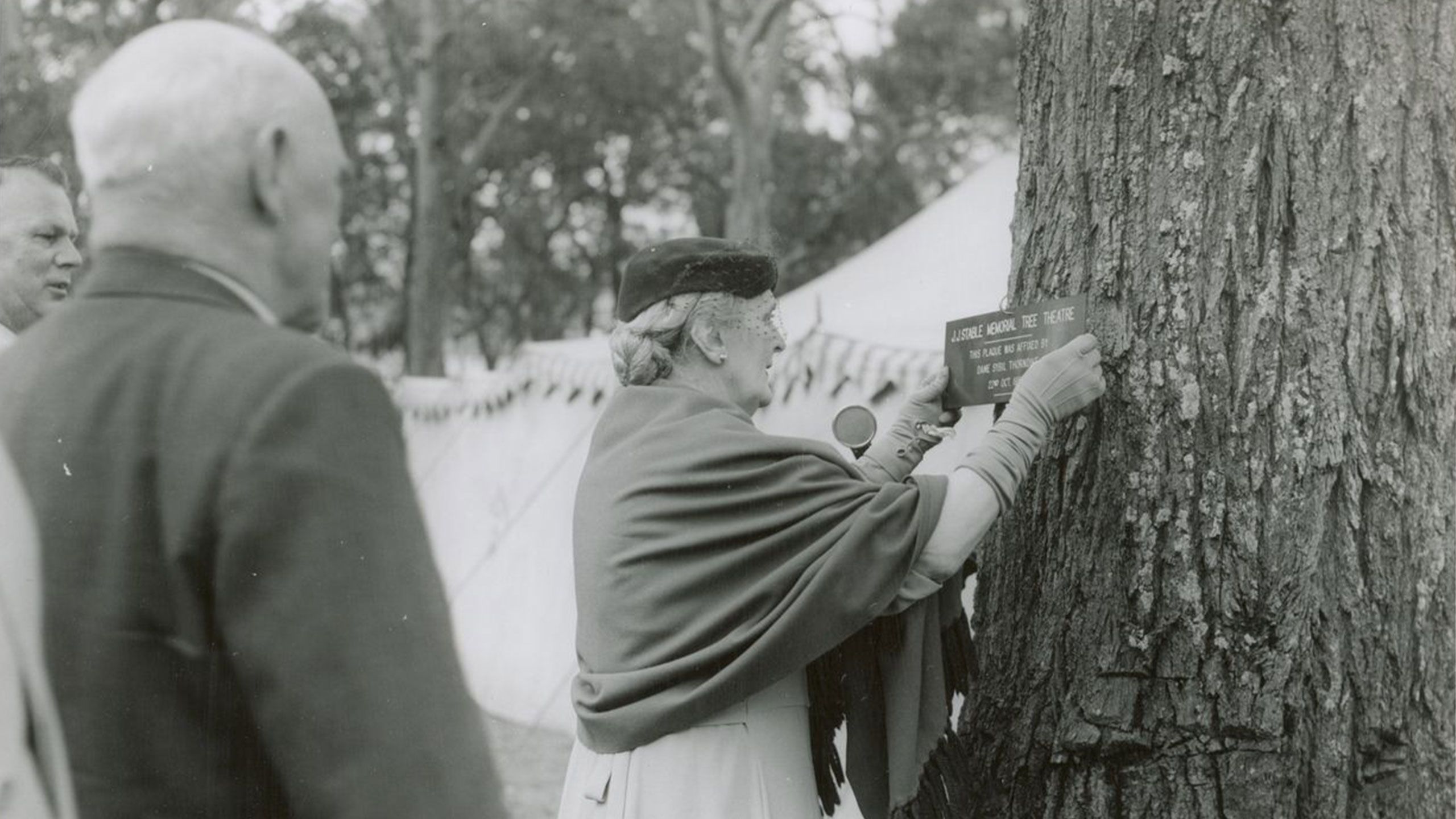 An image of English actress Dame Sybil Thorndike opening the JJ Stable Tree Theatre in 1954.