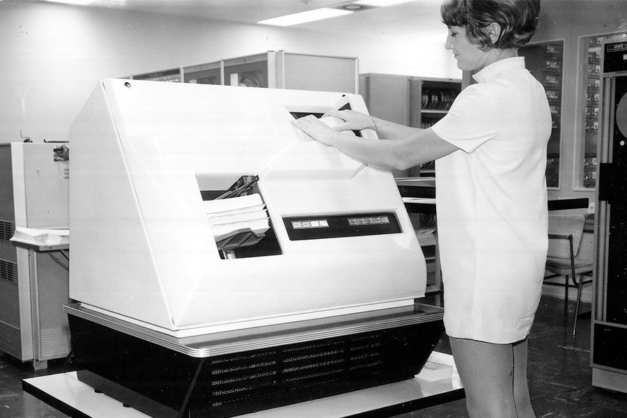 An image of a staff member in the Computer Centre in 1971.