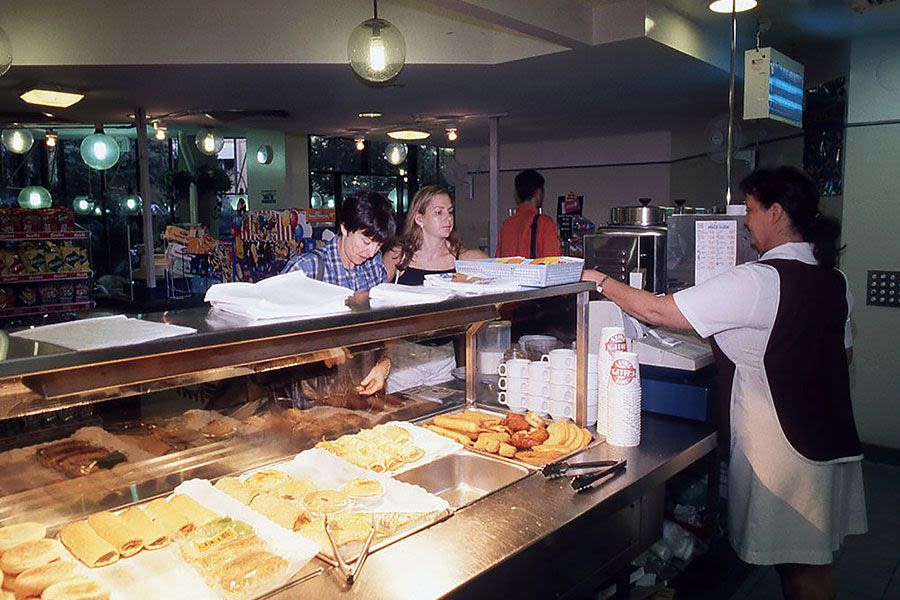 Lunchtime at the Physio Refectory in 2000.