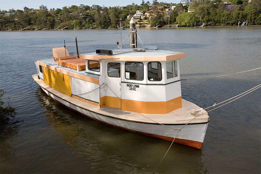 It was the end of an era when the Dutton Park Ferry, the Vicky Lynn, made its farewell voyage between Dutton Park and UQ in 2006.