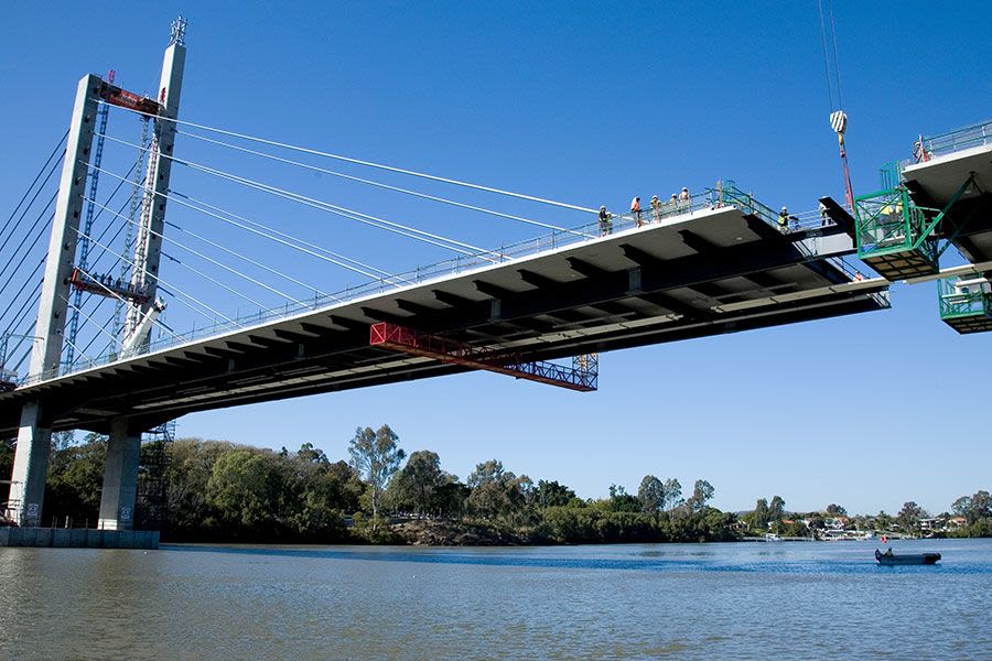 The final spans are joined on the Eleanor Schonell Bridge in 2006.