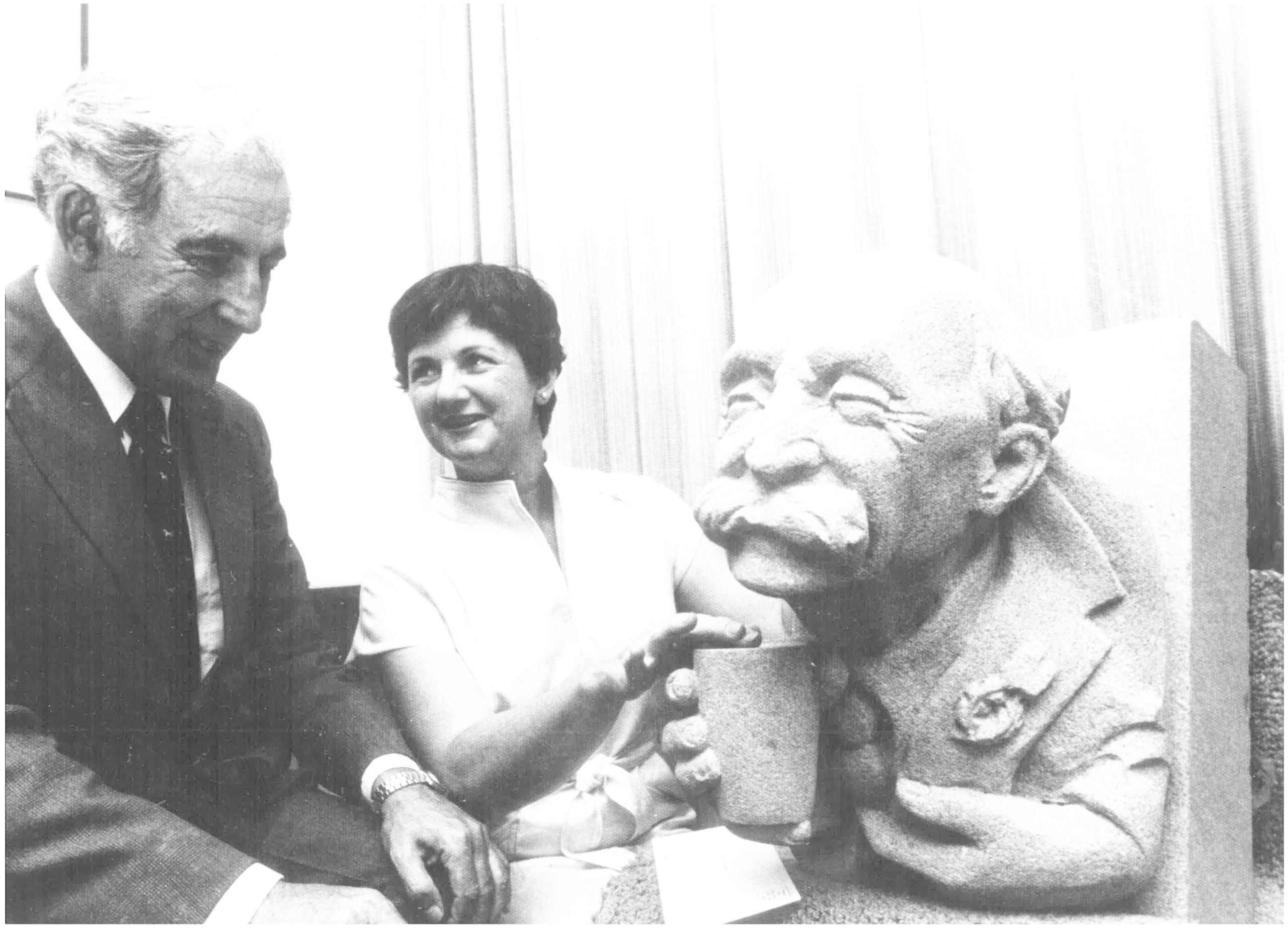 Rhyl Hinwood and Sir Zelman Cowen