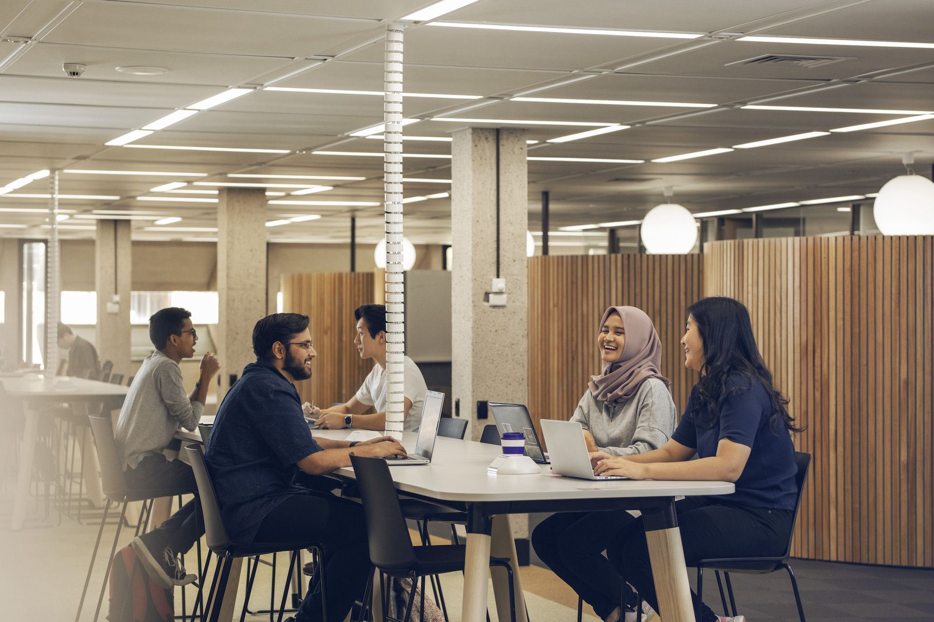 Students in UQ Central Library at St Lucia.
