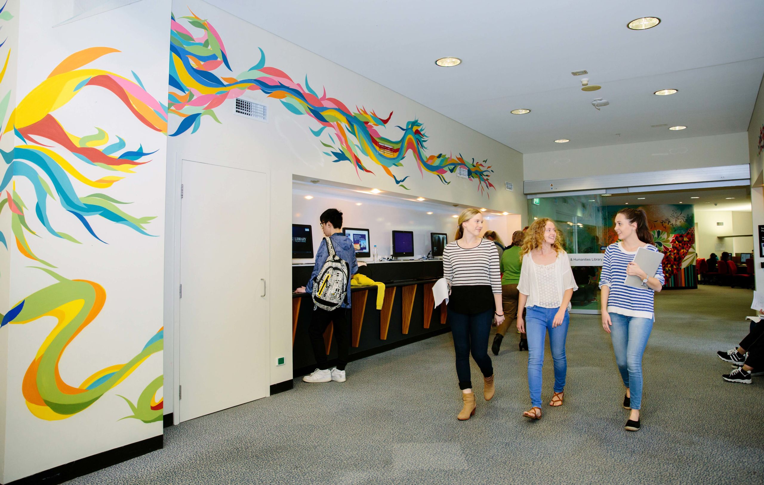 Wall mural by Ihab Imam at UQ St Lucia.