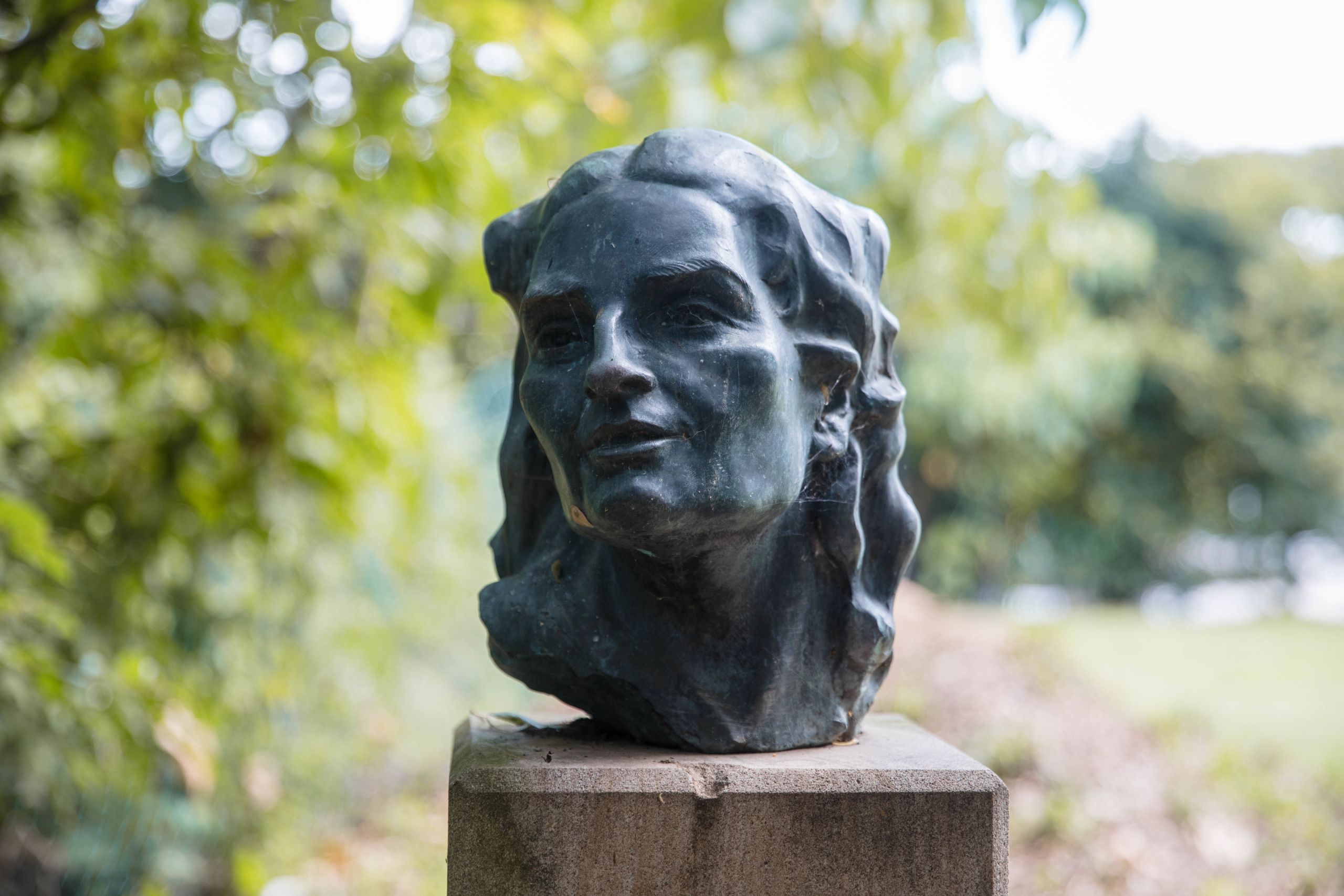 A sculpture of Dr Gertrude Langer at UQ St Lucia.