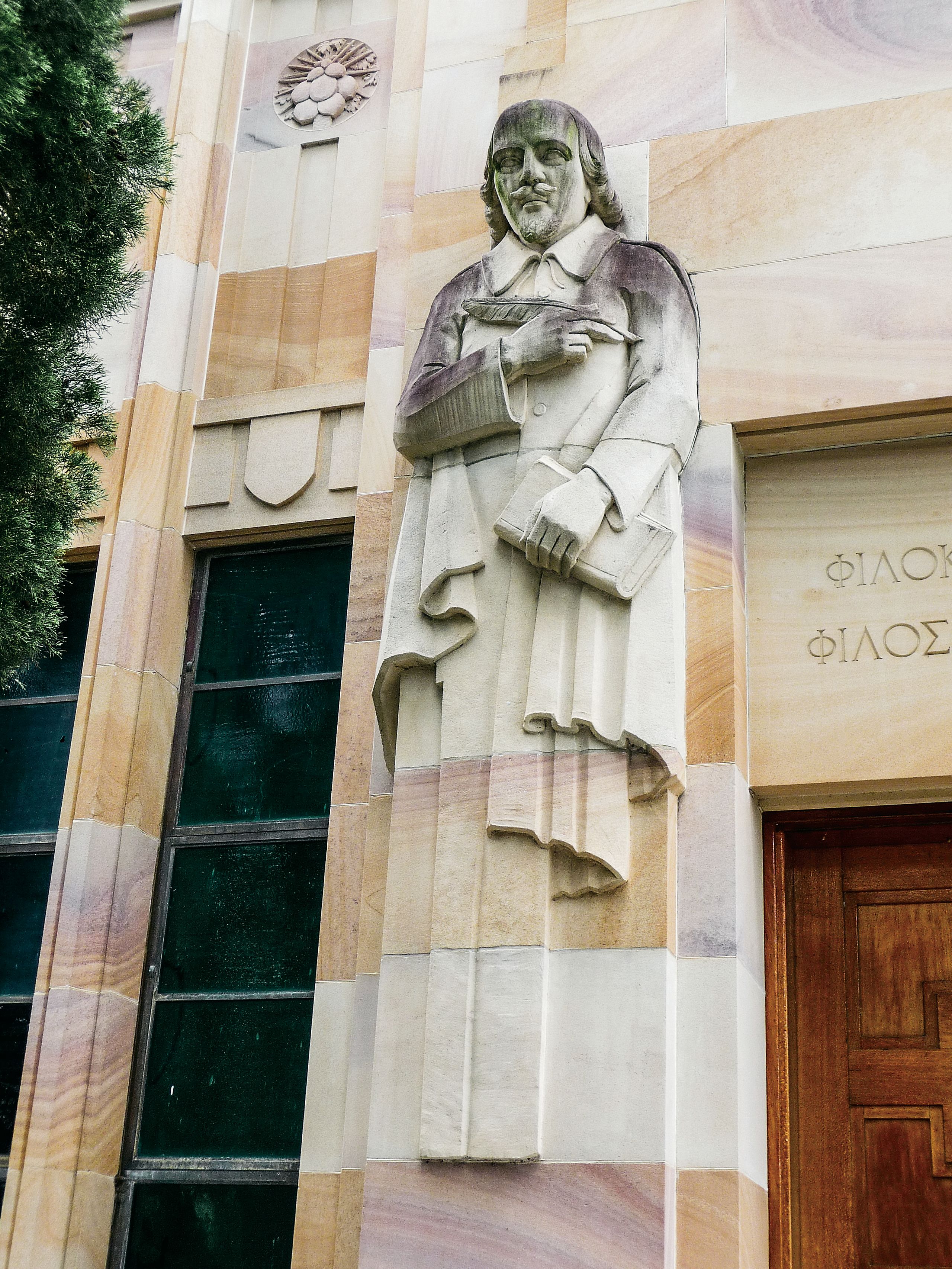 Sculpture of William Shakespeare.