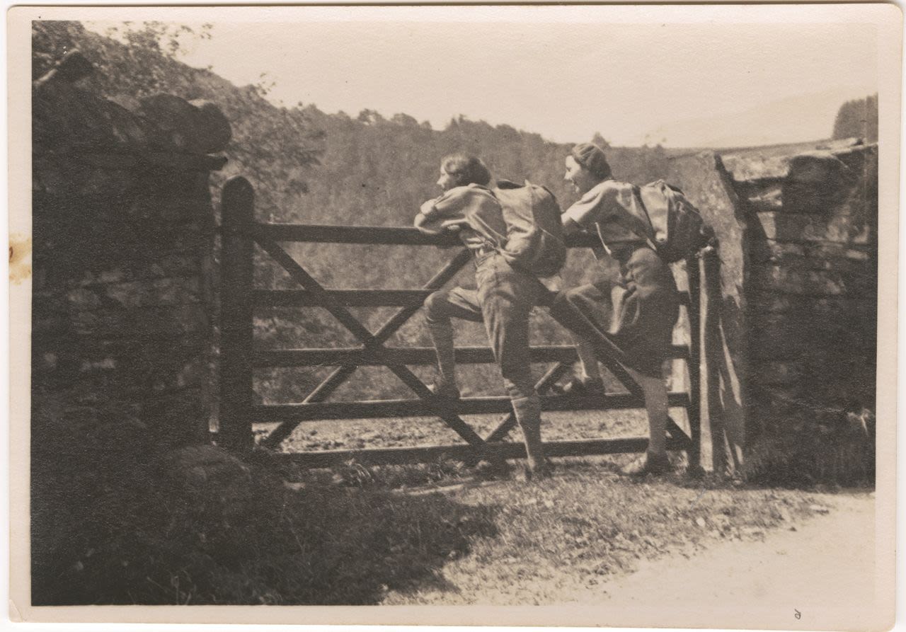 Dorothy Hill with Nancy Rees in Cambridge in 1932