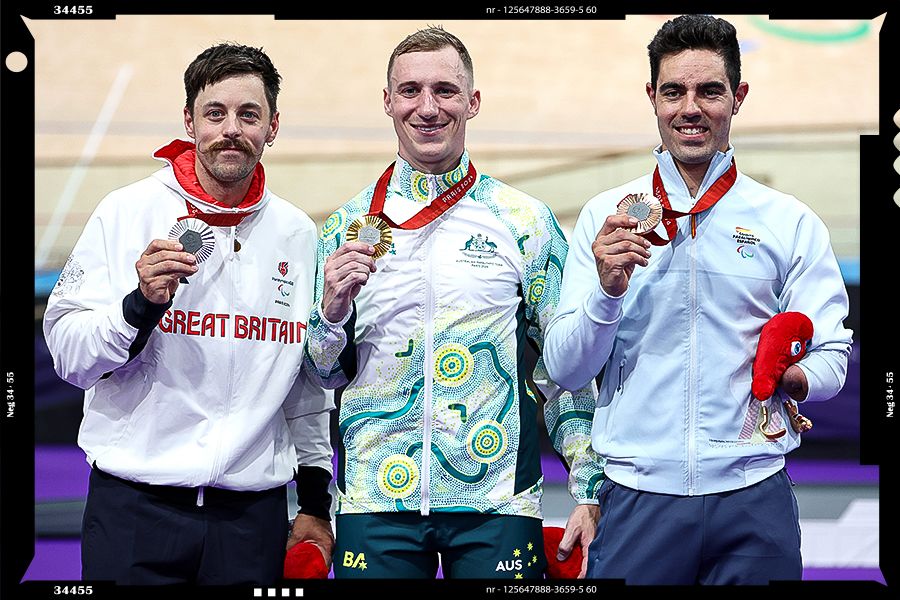 Korey Boddington with his gold medal after the men's C4-5 1000 metres time trial final.