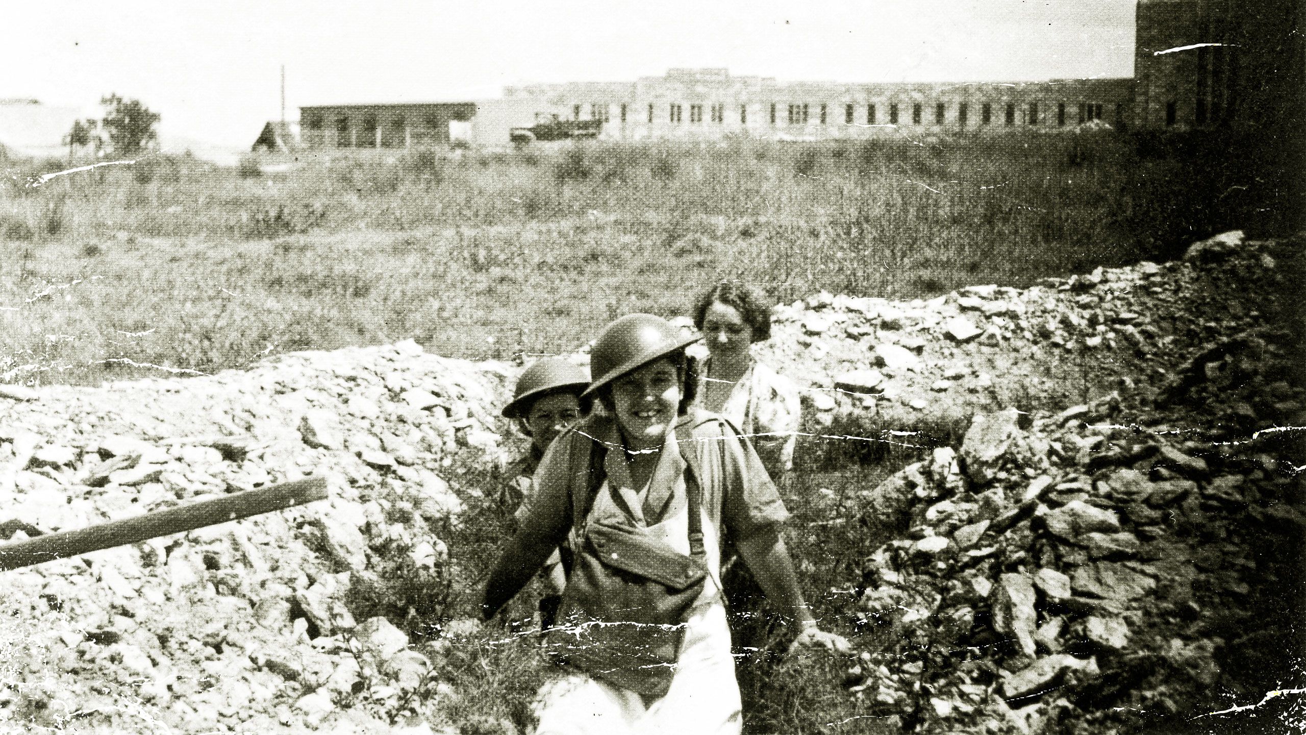 Slit trenches on the outside of the Forgan Smith building, looking back towards the east wing.