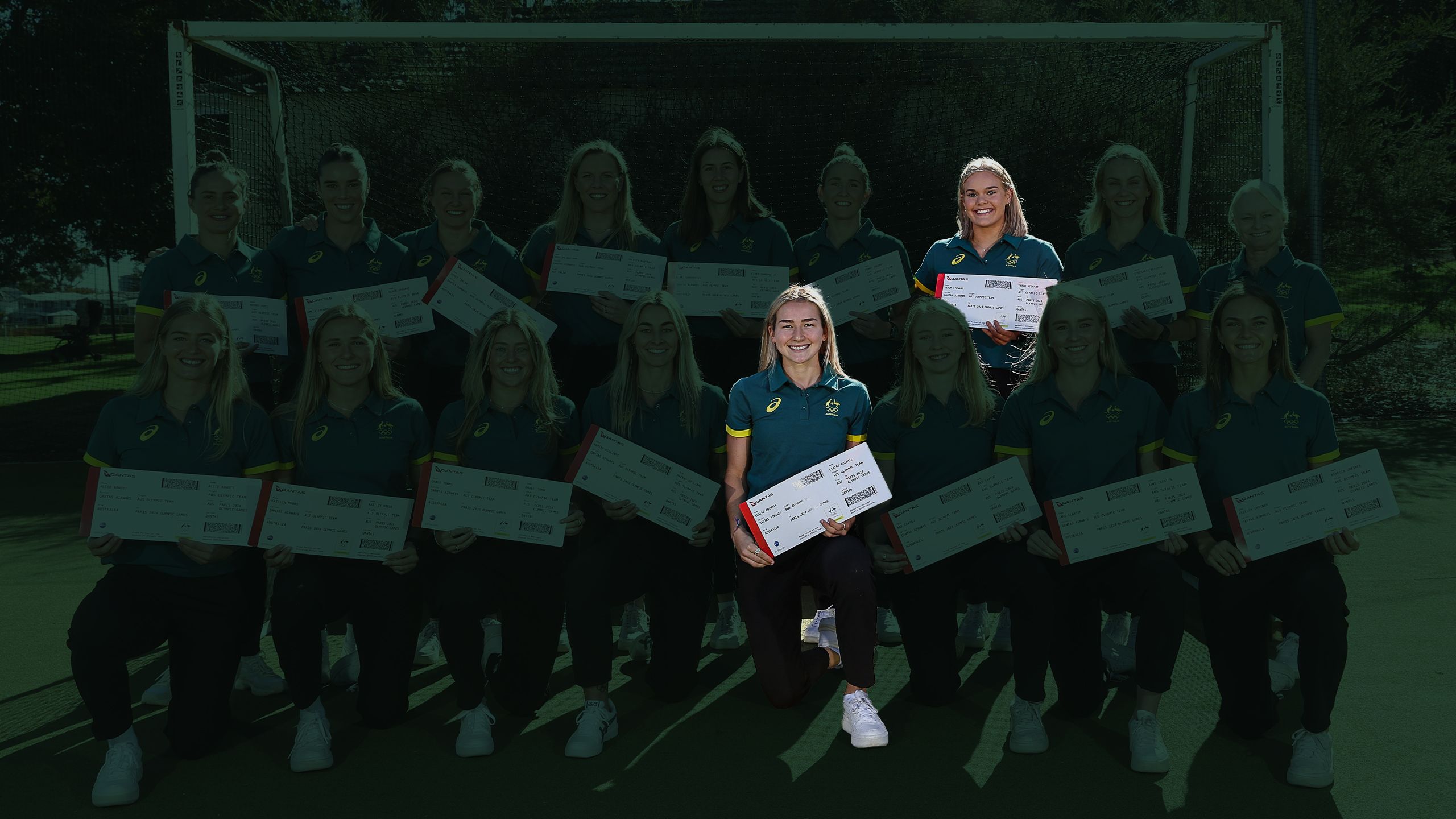 The Hockeyroos squad after booking their tickets to the Paris 2024 Olympics. Tatum Stewart (back row) and Claire Colwill (front centre) are highlighted.