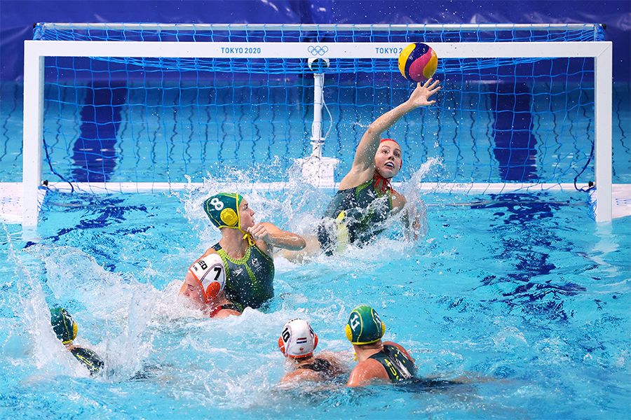 UQ alum Gabi Palm saves a goal against Spain in the women's water polo final in Paris. Image: Atsushi Tomura/Getty Images
