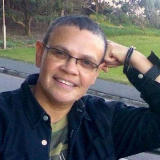 Dr r e a Saunders