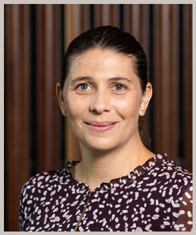 Dr Dwan Vilcins