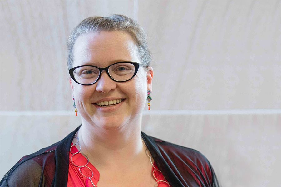An image of Dr Catriona Mills.