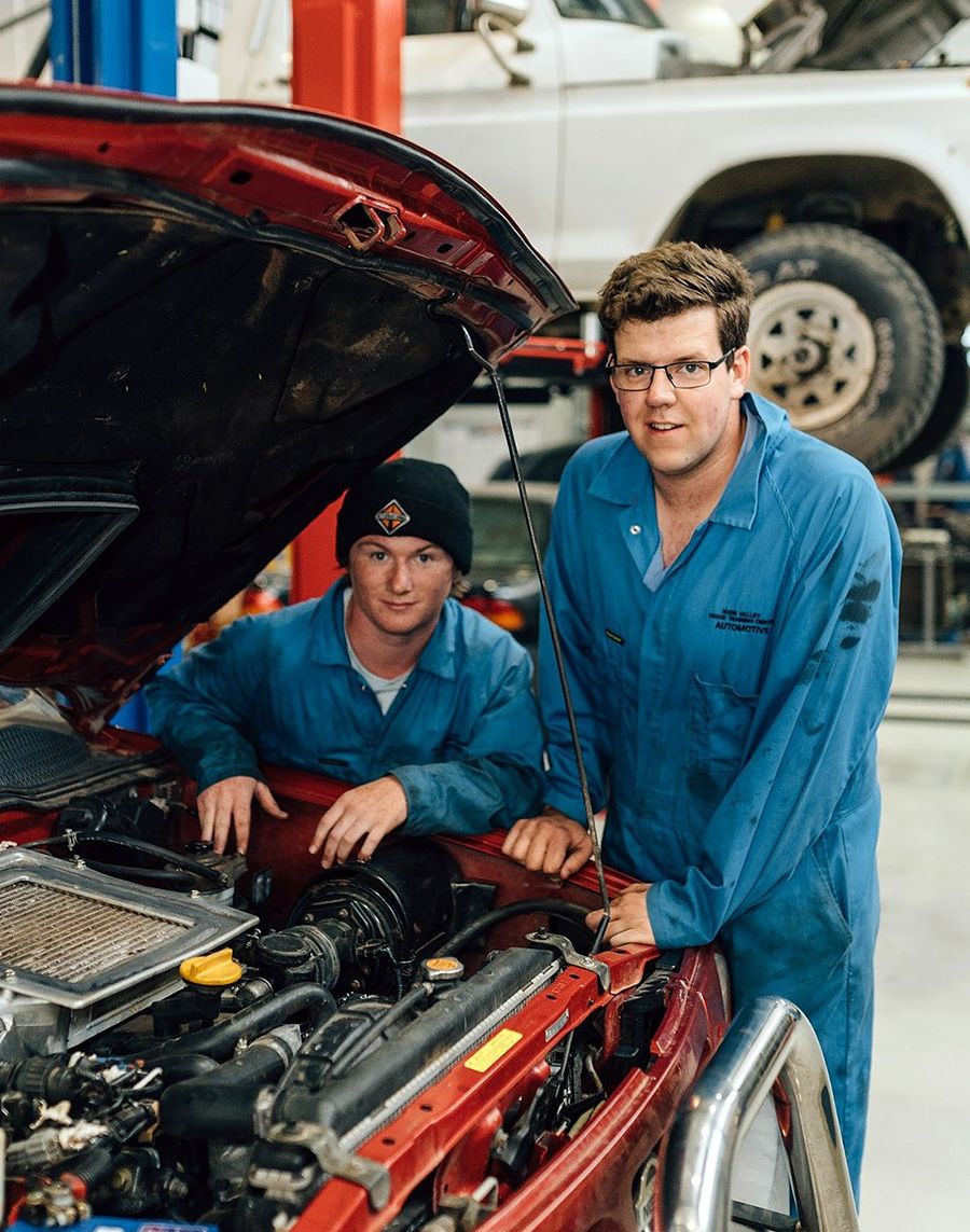 Auto Mechanic Students (photo credits: HVTTC).