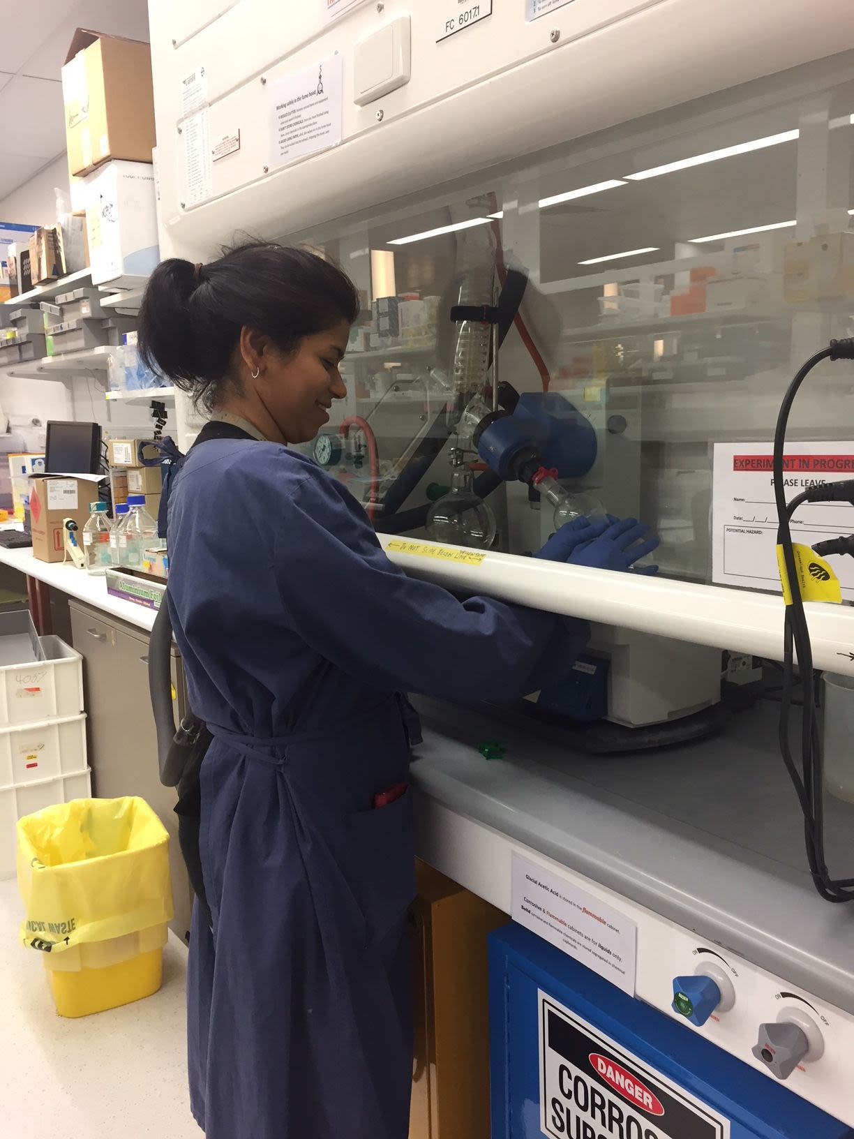 Pharmaceutical scientist Meghna Talekar in the lab.