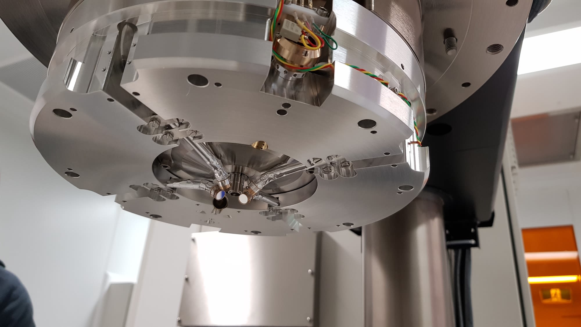 100kV EBL lens